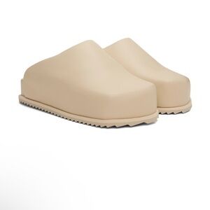 Retail $325, YUME YUME Beige Women's Mules & Clogs, EU 39/US 8